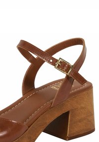 Dune London JEANE - Sandalen met plateauzool - dark tan