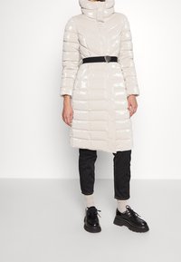 EA7 Emporio Armani Abrigo de invierno - beige