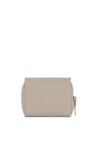 Portefeuille en cuir texturé beige avec fermeture éclair dorée et tirette, forme rectangulaire, design compact.