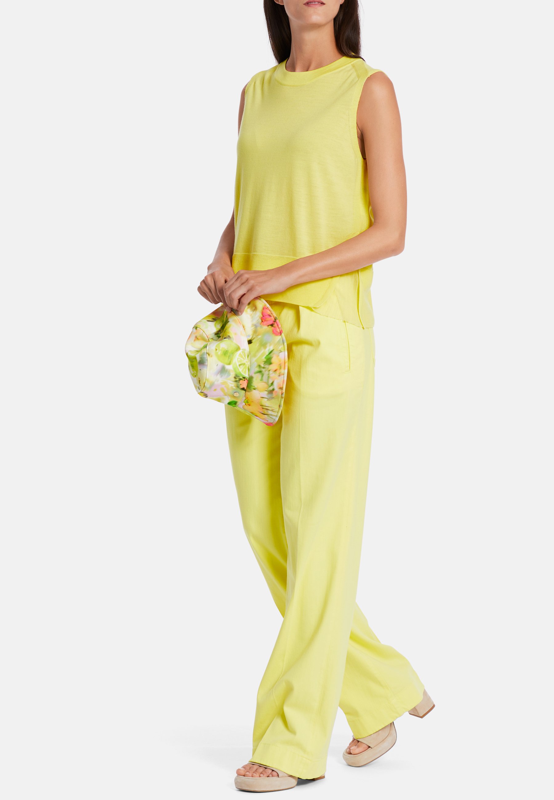 pale lemon tops