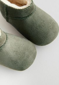 Next PULL ON - REGULAR FIT - Babacipők - green