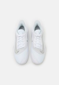 Nike Performance PRECISION 7 - Basketballschuh - white/light smoke grey/photon dust