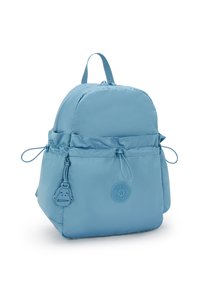 Blauwe nylon rugzak met een ronde vorm, elastische bovenste sluiting, verstelbare zijbandjes en een ritsen trekker in de vorm van een aap.
