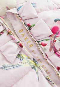 Baker by Ted Baker FLORAL PRINT SHOWER RESISTANT  - Ziemas kombinezons - lilac purple