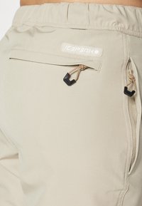 Thumbnail Image 6