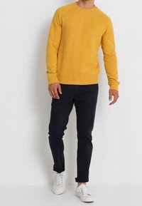 Pier One Felpa - yellow