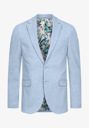 Svijetloplava blazerica napravljena od mekane tkanine. Ima podstavu s cvjetnim uzorkom i dva prednja džepa. Dva dugmeta sprijeda.