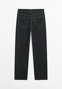 Jeans a gamba dritta in denim scuro, con due tasche posteriori e passanti per cintura, mostrati da dietro su sfondo bianco.
