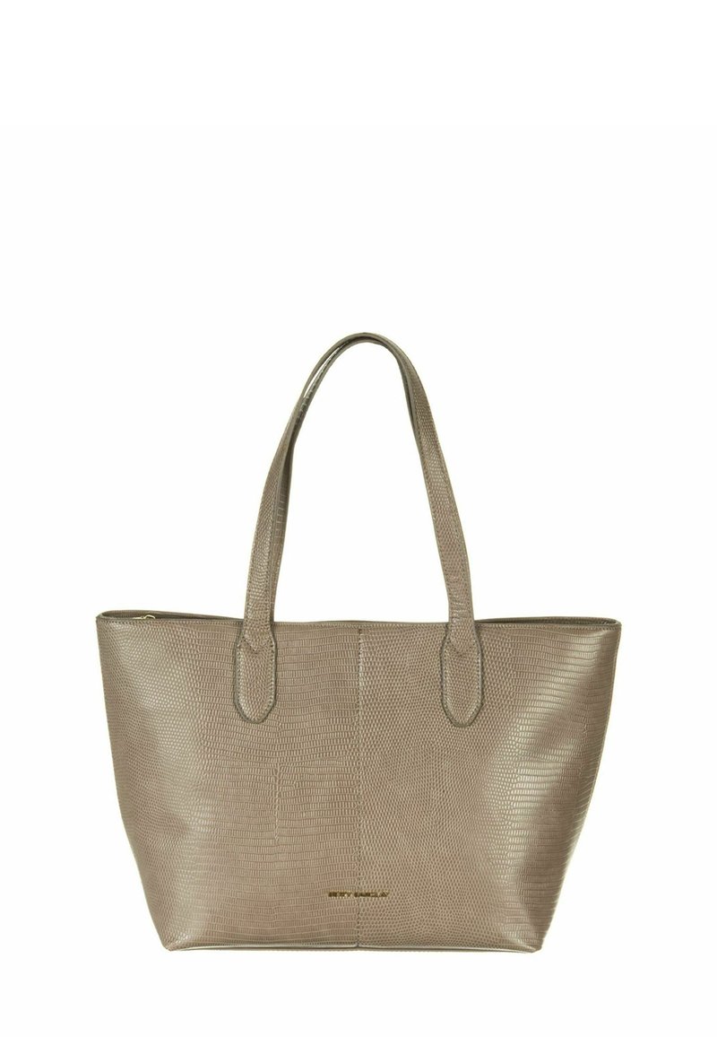 Sac fourre-tout texturé beige avec deux longues anses, présentant un motif de peau de reptile et un logo doré sur le côté avant inférieur.