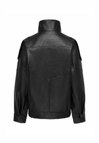 Veste en cuir noire avec col montant, manches longues et coutures structurées, vue de dos sur fond blanc.