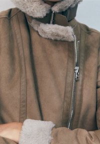 PULL&BEAR Imiteret læderjakke - dark grey