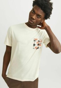 Jack & Jones GEDRUCKT RUNDHALS - Camiseta estampada - buttercream