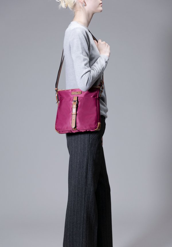 SONJA - Umhängetasche - fuchsia