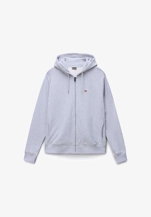 Jasnoszara bluza z kapturem na zamek, z sznurkami, przednimi kieszeniami oraz małym czerwonobiałym logo z flagą na lewej piersi.