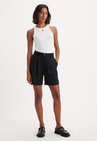 Levi's® PLEATED TROUSER - Shorts - caviar