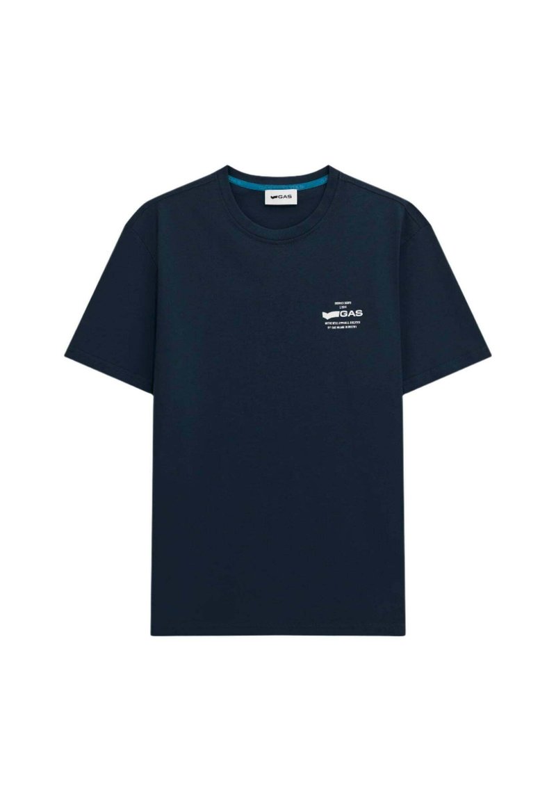 T-shirt in cotone blu navy con maniche corte, collo a giro e una piccola stampa bianca del logo sul lato sinistro del petto. Texture liscia.