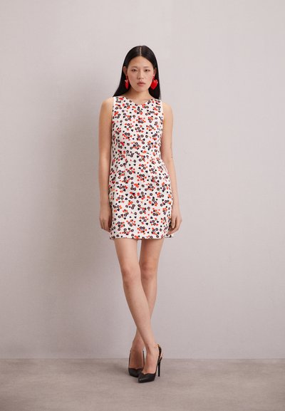 MOSCHINO ALL OVER HEARTS - Φόρεμα ημέρας - white/black