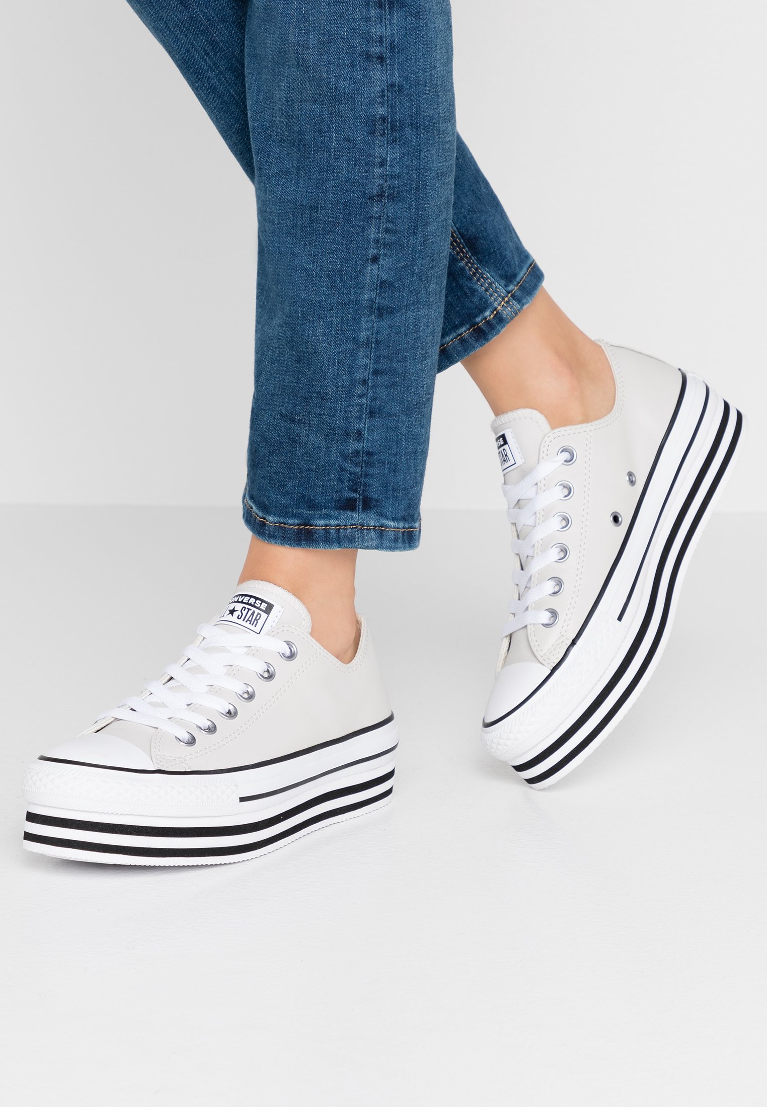 converse sneaker bottom