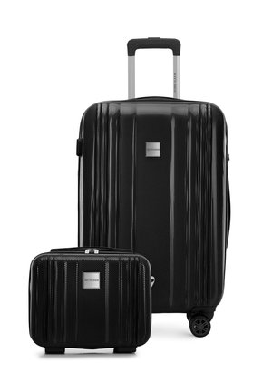 Set aus zwei schwarzen Hartschalenkoffern mit strukturierter Oberfläche, ein großer mit ausziehbarem Griff und ein kleinerer rechteckiger Koffer.