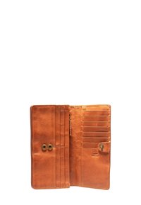 Portafoglio in pelle marrone caldo con una texture liscia, dotato di molteplici scomparti per carte, una tasca con zip e chiusure a pressione in ottone.