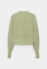 Pull vert clair en maille avec un col montant côtelé, une coupe ample et des poignets côtelés. Présente un motif texturé et une longueur raccourcie.