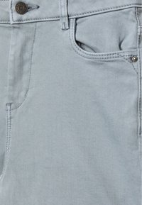 Esprit Šortky - light blue