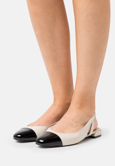 Stuart Weitzman SLEEK SLINGBACK - Balerinos stiliaus laivutės su kulno dirželiu - oat/black