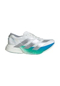 Witte en zilveren hardloopschoen met turquoise en blauwe kleurverloop op de tussenzool, vetersluiting en merk op hiel en zijkant.