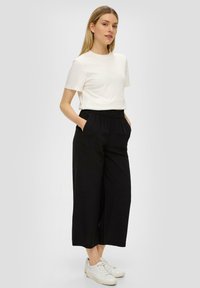 s.Oliver RELAXED - Broek - schwarz