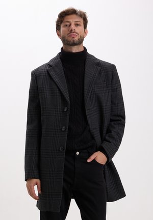 IN PIED DE POULE - Short coat - variante