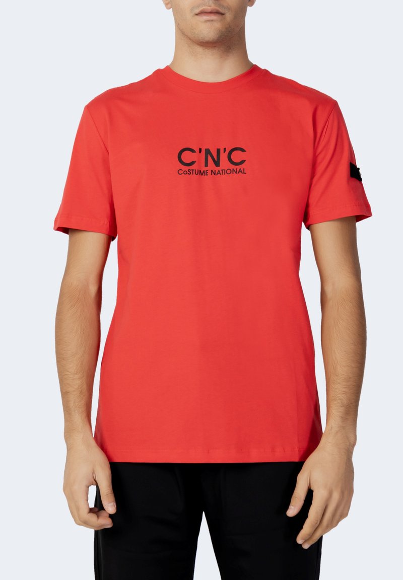 c-n-c-costume-national-logo-t-shirt-print-red-lichtrood-zalando-nl