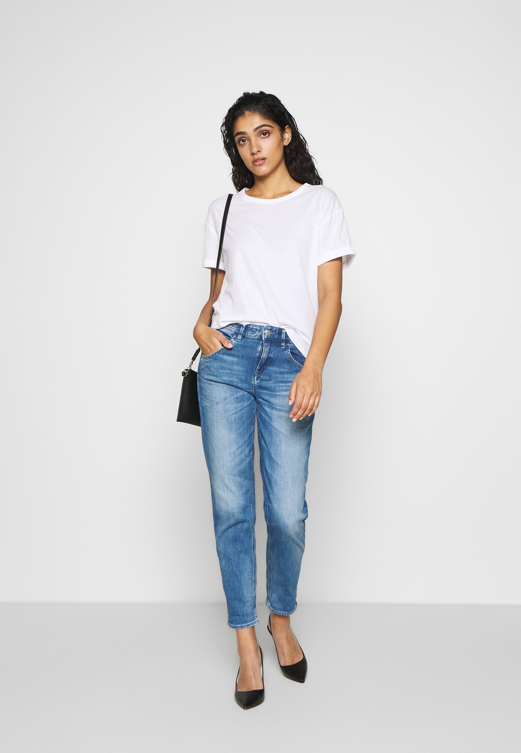 DRYKORN LIKE Jeans relaxed fit blue denim Zalando.no DRYKORN LIKE - Jeans relaxed fit - dark-blue denim
