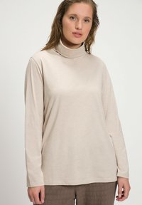 Ulla Popken COL ROULÉ  MANCHES LONGUES - Pitkähihainen paita - sand