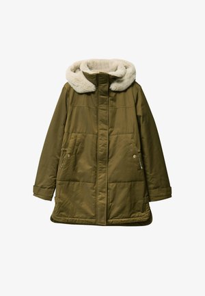 Olivgrüner, gepolsterter Mantel mit einer cremefarbenen Kunstfellkapuze, ausgestattet mit Fronttaschen, einem Reißverschluss und einem lässigen Schnitt. Strukturierte Stoffoberfläche.