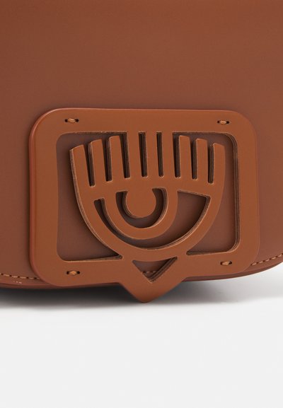 CHIARA FERRAGNI EDGE EYELIKE - Borsa a mano - pumpkin spice