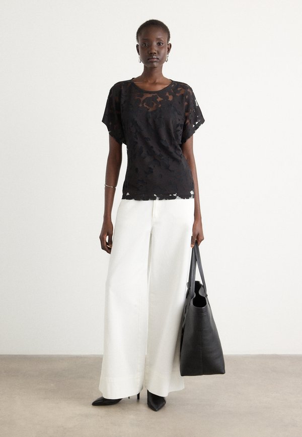 EBASI - Print T-shirt4