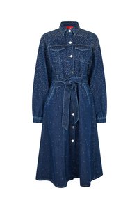 Φόρεμα από τζιν με μακριά μανίκια, γιακά και κουμπιά μπροστά. Διαθέτει ζώνη στη μέση και διάσπαρτες στρας. Σκούρο μπλε χρώμα και μήκος έως το γόνατο.