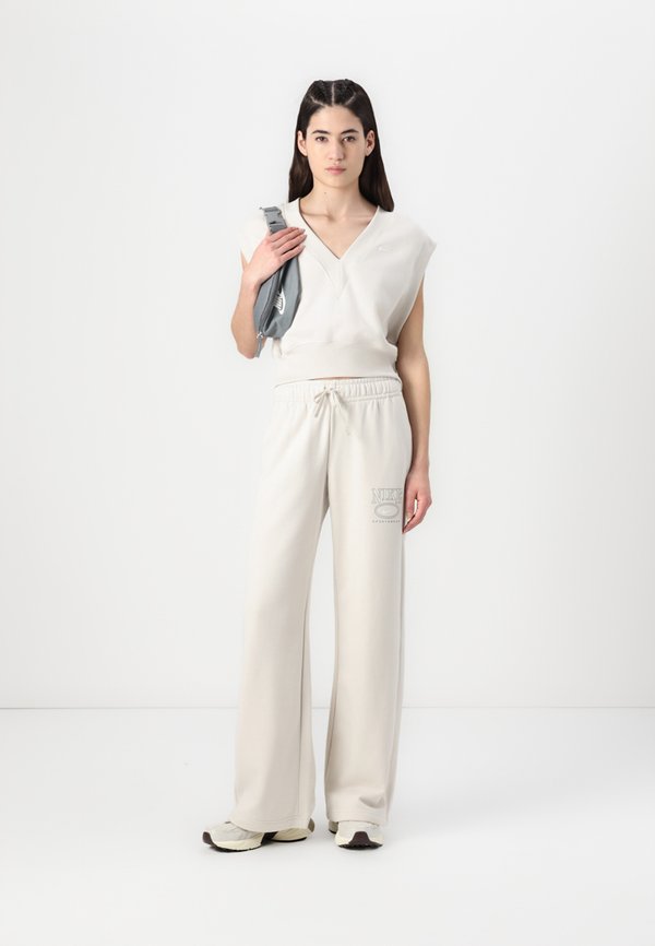 CLUB WIDE - Tracksuit bottoms - orewood4