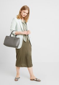 TOM TAILOR TTMARLA - Mala de mão - grey