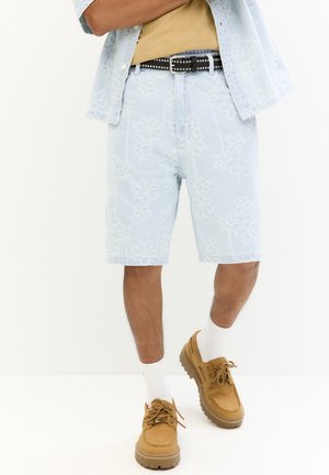 BERMUDA - Shorts di jeans - light blue denim