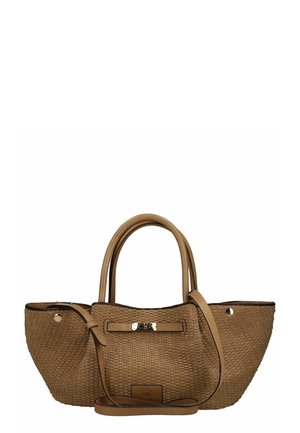 Brązowa pleciona torebka z podwójnymi zaokrąglonymi uchwytami i odpinanym paskiem na ramię, z elementami w złotym kolorze i teksturowaną powierzchnią.