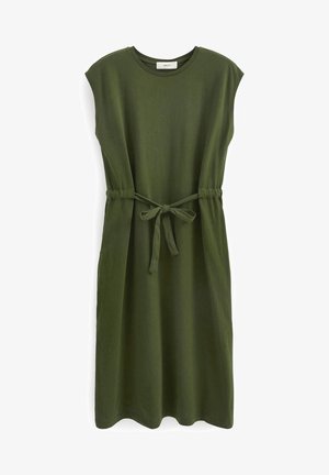 Ärmelloses, olivgrünes knielanges Kleid mit rundem Ausschnitt und passendem Stoffgürtel in der Taille.