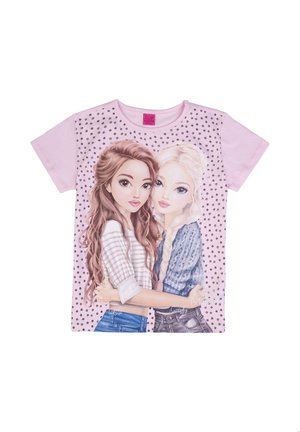 Rosa Kurzarmhemd mit einer Illustration von zwei Mädchen, die sich umarmen, eines mit langen braunen Haaren und gestreiftem Hemd, das andere mit blondem Zopf und blauem Pullover.