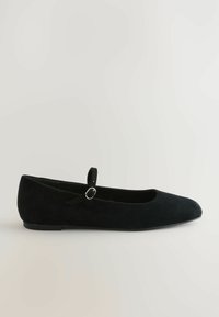 Ballerines en suède noir avec un bout pointu et une bride de cheville dotée d'une boucle en métal argenté. Texture lisse et design minimaliste.