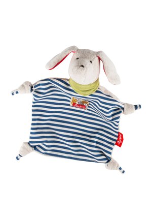 Coperta di sicurezza morbida a forma di cane con tessuto grigio, strisce blu e bianche, una sciarpa verde e orecchie interne rosse. Presenta un'etichetta cucita.