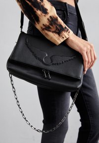 ROCKY WINGS GRAINED  - Torba čez telo - black