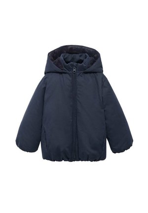 Chaqueta puffer azul marino con capucha, cremallera frontal y puños elásticos. Forro interior suave, tejido exterior liso y sin patrones visibles.
