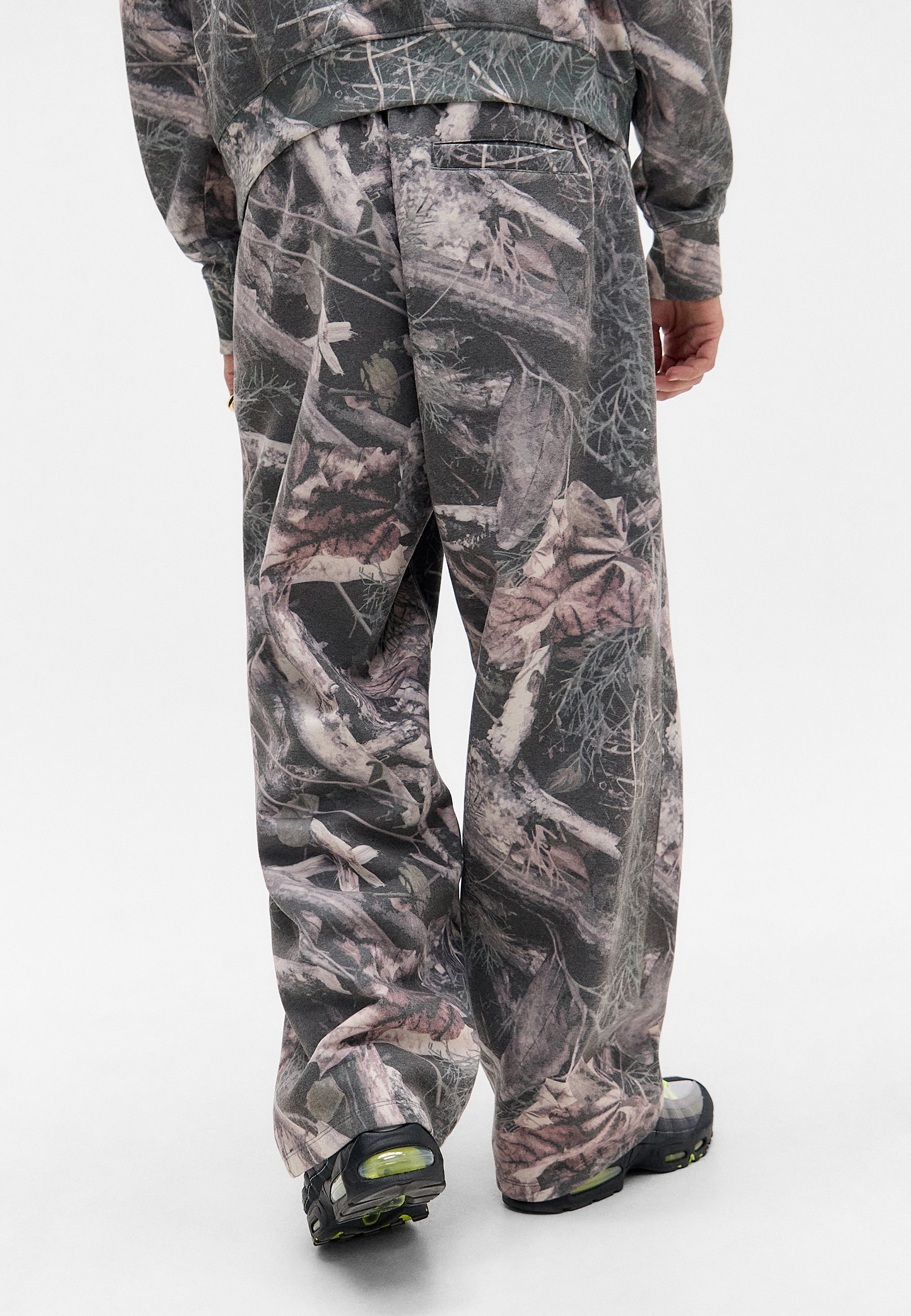 BDG Urban Outfitters ZAX REALTREE JOGGERS - Tracksuit bottoms