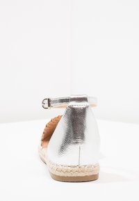 Wallis Espadrillas - silver-coloured