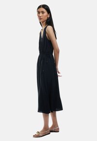 Koton V NECK MIDI  - Trikoomekko - dark blue